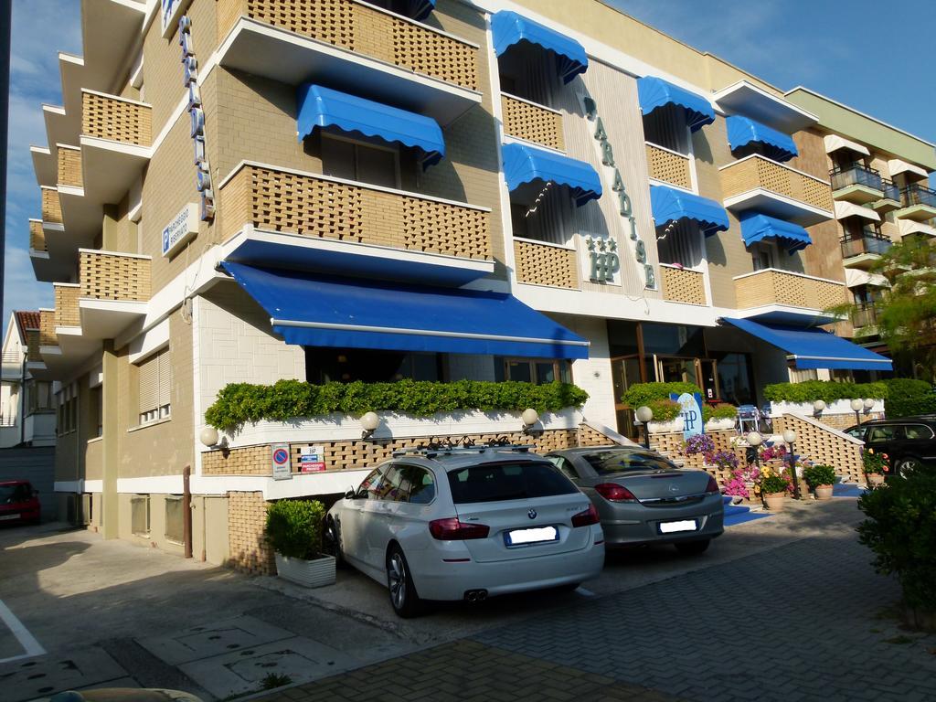 Hotel Paradise Fano Exterior foto